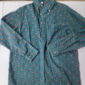 Green Casual Button Down Shirt with Geometric Pattern
